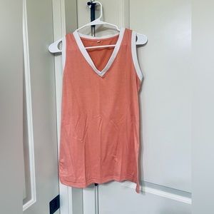Women’s coral tank top- size Small